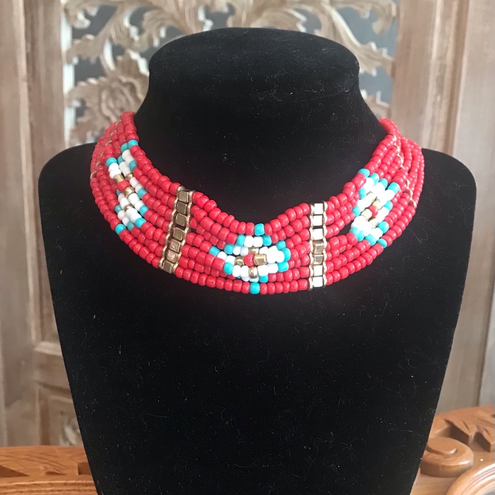 Gorgeous beaded necklace.
